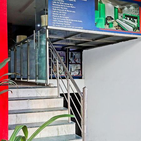 Hotel Collection O Noida Saffron Exterior foto