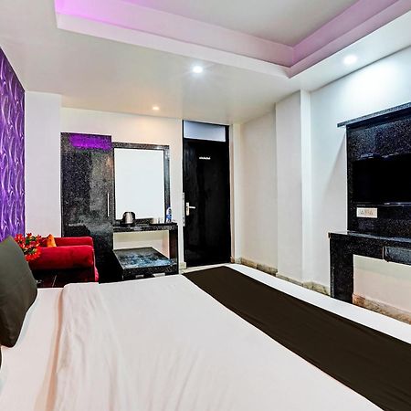 Hotel Collection O Noida Saffron Exterior foto