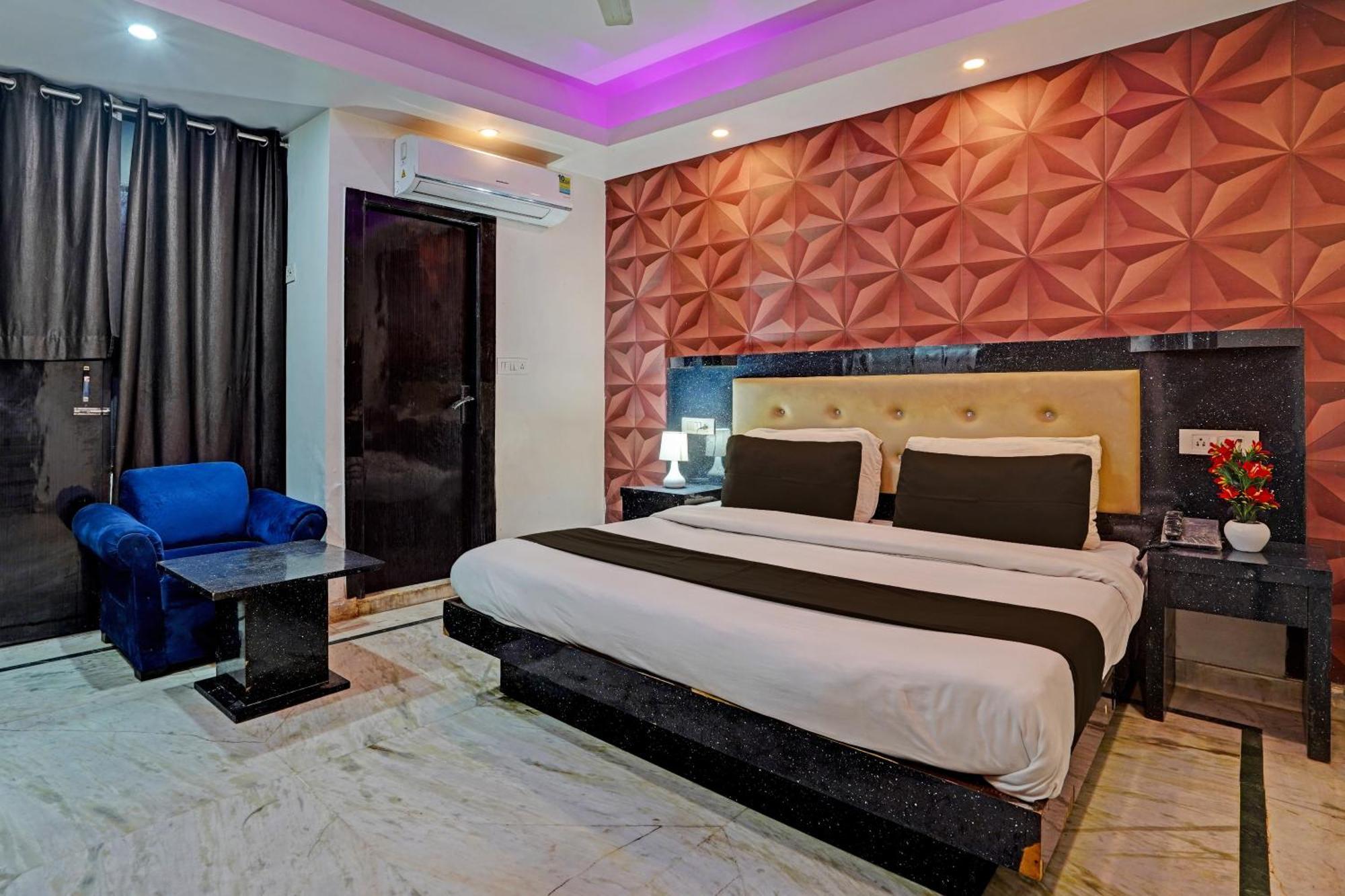 Hotel Collection O Noida Saffron Exterior foto