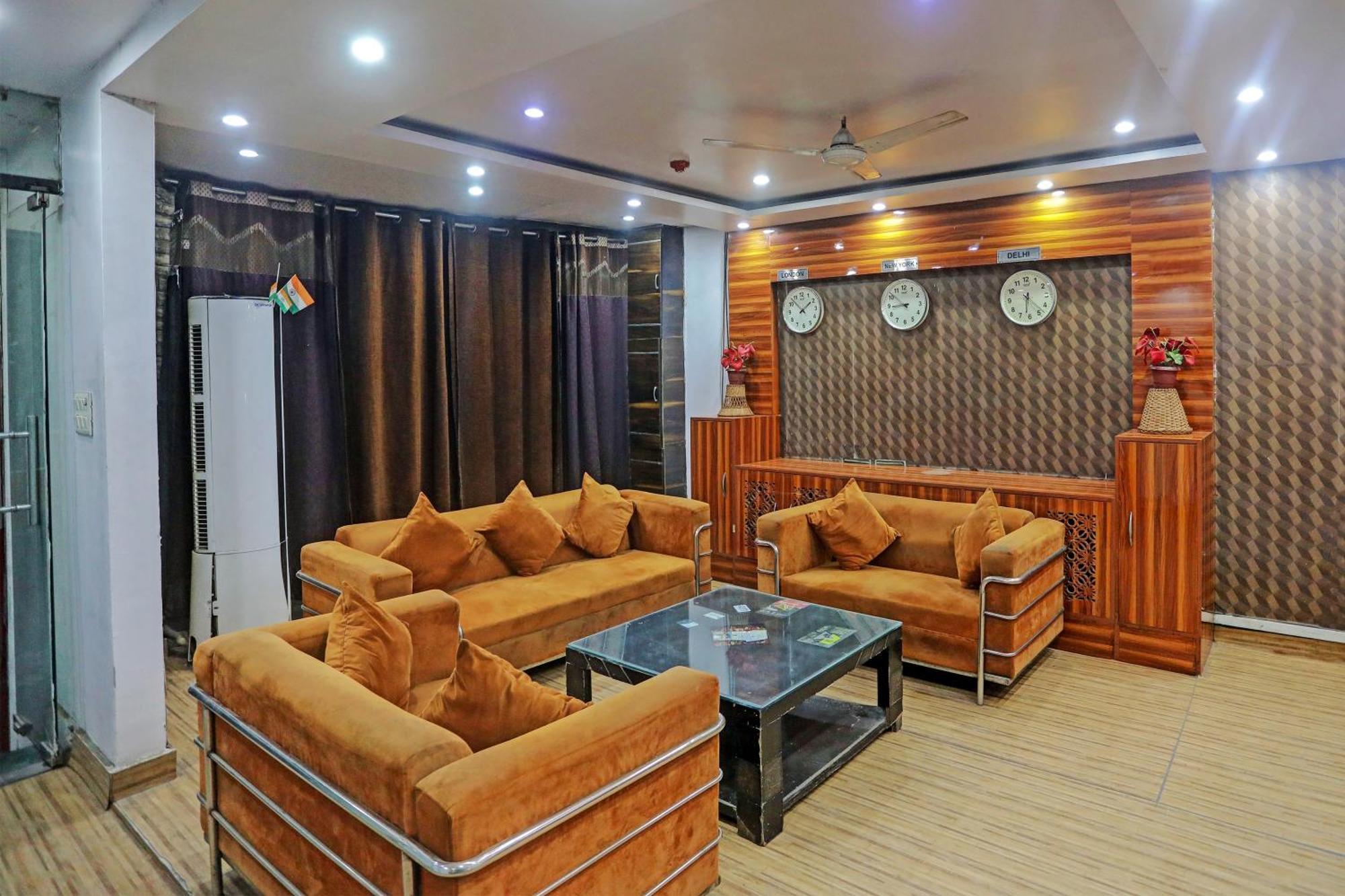 Hotel Collection O Noida Saffron Exterior foto